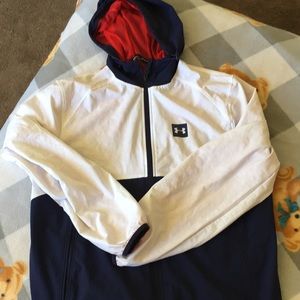 Under armour men’s windbreaker size adult medium